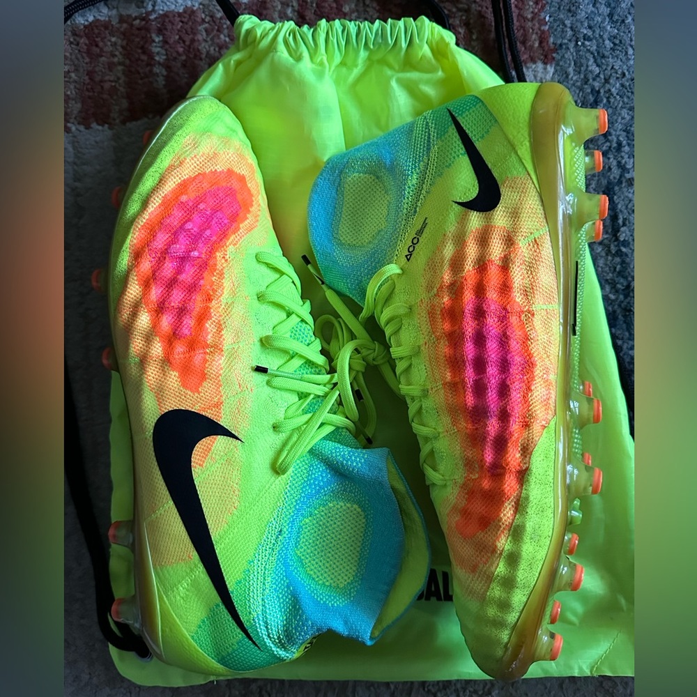 Nike Magista Obra 2 heat map, volt